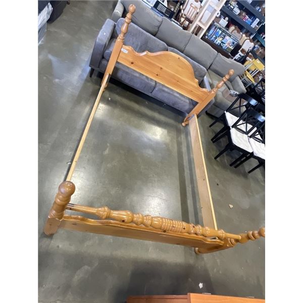 QUEENSIZE BEDFRAME
