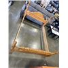 Image 1 : QUEENSIZE BEDFRAME