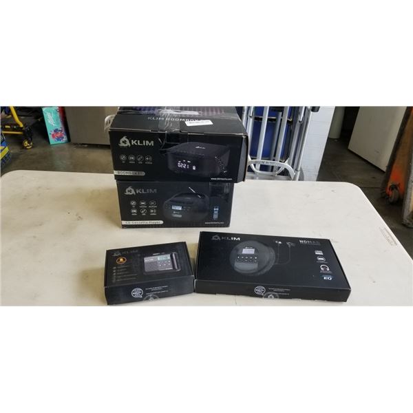 LOT OF KLIM INCLUDING CD-CASETTE PLAYER, BOOMBOX, PORTABLE CASETTE PLAYER AND NOMAD HIGH FIDELITY SO