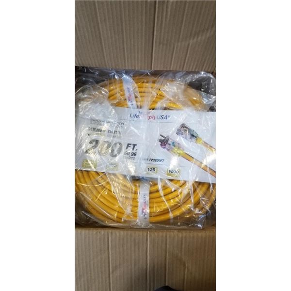 NEW HEAVY DUTY LIGHTED 200FT YELLOW EXTENSION CORD. 12AWG/3C