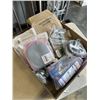 Image 3 : TRAY OF ITEMS INCLUDING MULTIFUNCTIONAL ARM TRAINER, 2 OXI CLEAN WASHING MACHINE CLEANER, PLUMPQWIK 