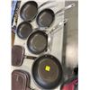 Image 4 : BOX OF KIRKLAND FRYING PANS AND TWO HAPPY CAT EASY FLIP FRYERS