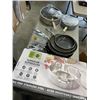 Image 1 : BOX OF GREEN PAN FRYING PANS