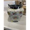Image 5 : LARGE LOT OF DECOR - BASKETS, OUTDOOR LANTERN, WALL HOOKS, MAIL HOLDER, ETC