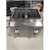 Image 1 : CUISINART FOUR SLICE STAINLESS TOASTER WORKING