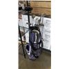 Image 1 : TAYLOR MADE GOLD BAG WITH ASSORTED CLUBS