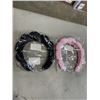 Image 2 : CASE OF BRAND NEW SHOWER HEADBANDS