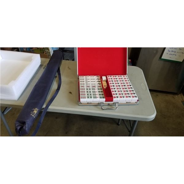 NEW YELLOW MOUNTAIN CHINESE MAHJONG SET IN HARD CASE AND MAHJONG PLAYMAT