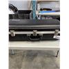Image 3 : CONN INSTRUMENT HARDSIDE CARRY CASE