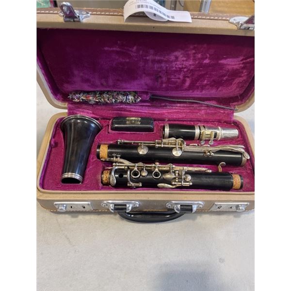 VINTAGE CASED CLARINET