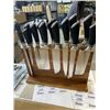 Image 3 : NEW XYJ 19 PIECE MAGNETIC KNIFE SET WITH MAGNETIC KNIFE BLOCK