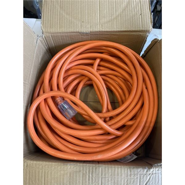 NEW HEAVY DUTY LIGHTED 100FTORANGE EXTENSION CORD. 10AWG/3C