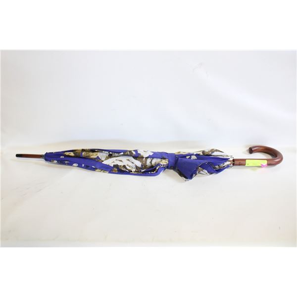 FULTON WOOD HANDLED 35" UMBRELLA