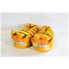 Image 1 : 1978 "GARFIELD" STUFFED PLUSH SLIPPERS- 12"