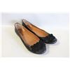 Image 1 : KENNETH COLE LEATHER SLIP ON SHOE- WOMEN'S 7M