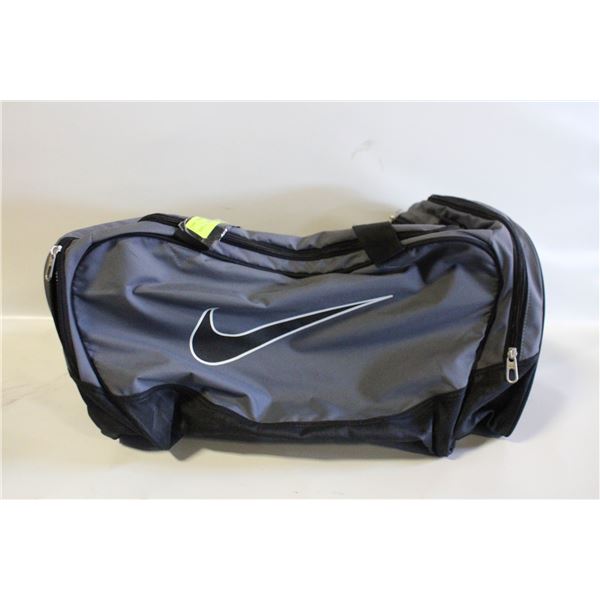 NIKE SPORT DUFFEL BAG LIKE NEW