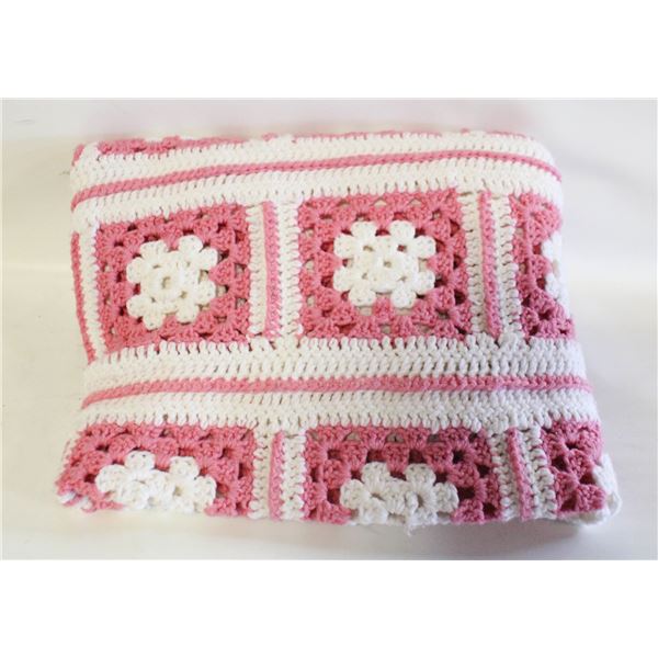 VINTAGE KNIT BLANKET 56 X 40