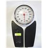 Image 1 : HEALTHO-METER COMMERCIAL WEIGHT SCALE- 300 LB MAX