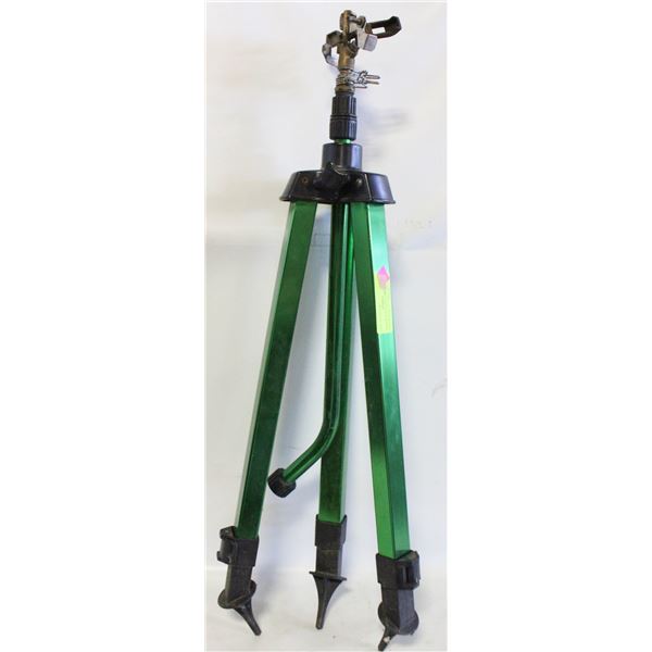 HEAVY DUTY LAWN SPRINKLER ON TRIPOD BASE- 26" TAL