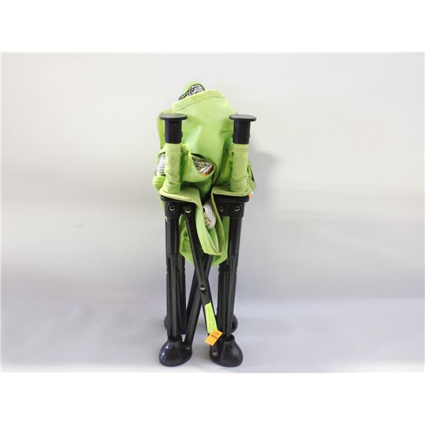 INFANT FOLDING CHILD SEAT WITH WAIST BUCKLE (NEEDS