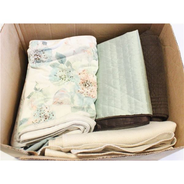 DECORATIVE TEXTILE DÉCOR- BOX LOT ASSORTED