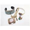 Image 1 : MIX METAL JEWELRY: 2 BANGLES, NECKLACE
