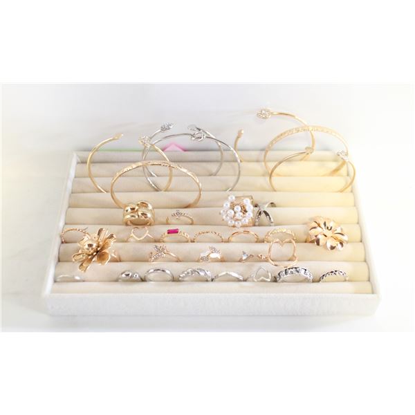 JEWELRY ORGANIZER TRAY WITH RINGS AND BANGLES