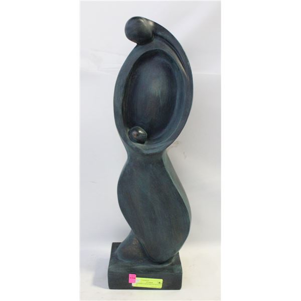 MODERN LARGE HEAVY SCULPTURE OF