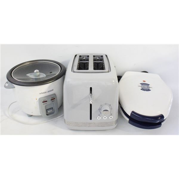 BOX OF APPLIANCES - WAFFLE MAKER,