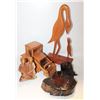 Image 1 : WOODEN DÉCOR: TRACTOR, 2 BIRDS,