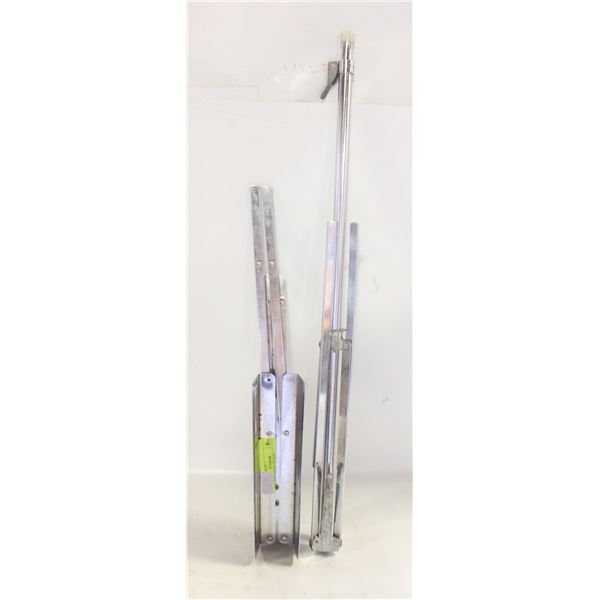 FOLDING MUSIC STAND