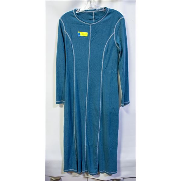 NEW SMALL WOMENS LONG DRESS WITH TAGS