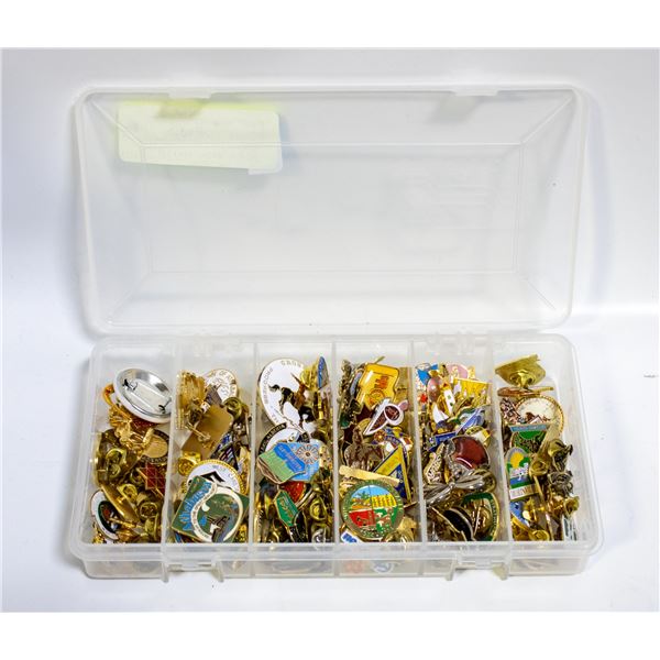 ESTATE COLLECTION OF PINS HUNDREDS IN CASE OLD