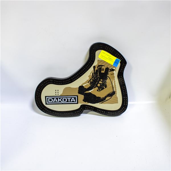 DAKOTA BOOT SHAPE CRIB BOARD WITH PIECES