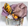 Image 1 : BELOW ZERO 2-IN-1 WEARABLE OUTDOOR BLANKET PONCHO
