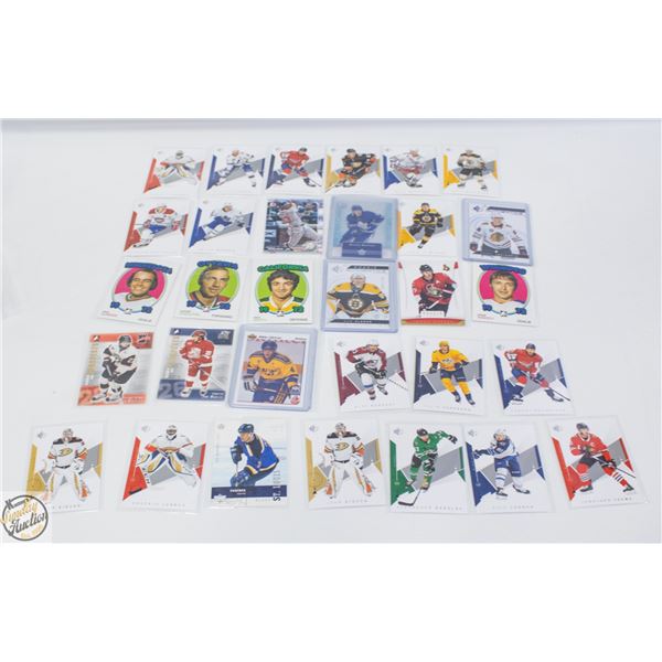 31 ASSORTED HOCKEY CARDS