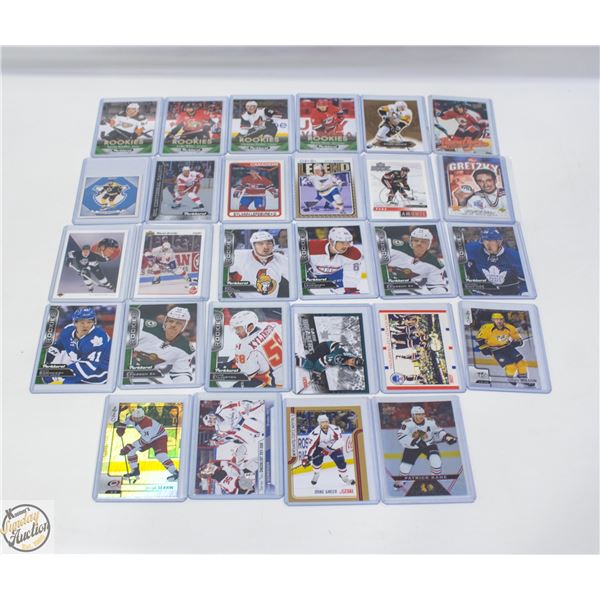 28 ASSORTED HOCKEY CARDS