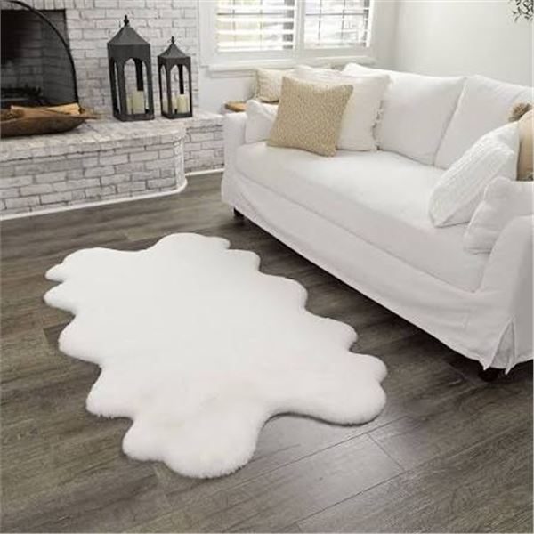 NEW MON CHATEAU FAUX FUR QUAD RUG - IVORY