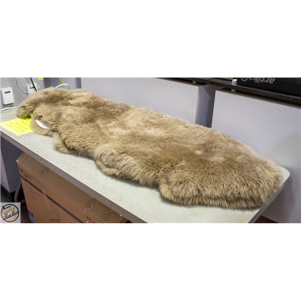 WINDWARD QUAD SHEEPSKIN RUG - BROWN