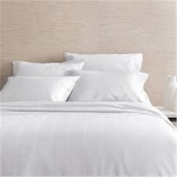 BRAND NEW GLUCKSTEIN STUDIO BERKELEY SHEET SET