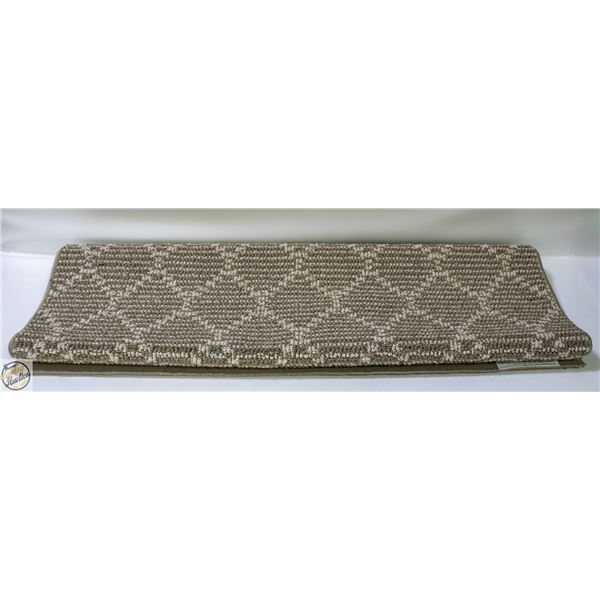 NEW-GENERATION ACCENT RUG BEIGE - 36 X 47"