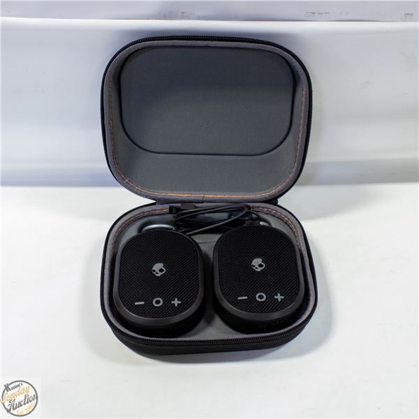 NEW SKULLCANDY KILO PAIR OF BLUETOOTH SPEAKERS