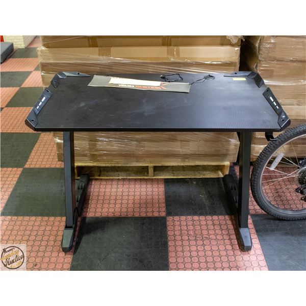 NEW UNASSEMBLED CARBON FIBRE GAMING DESK BLACK