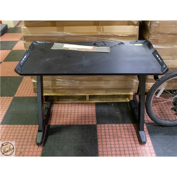 NEW UNASSEMBLED CARBON FIBRE GAMING DESK BLACK