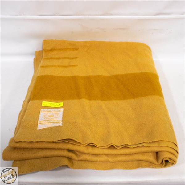THE HUDSON'S BAY FIVE-POINT WOOL BLANKET