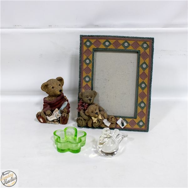 LOT OF DECORATIONS