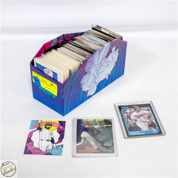 BOX OF ASSORTED BASEBALL CARDS