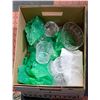 Image 1 : LOT OF VINTAGE GLASS
