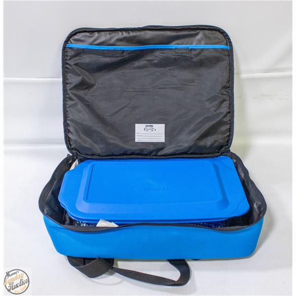 PYREX BAKING DISH IN TRAVEL CASE