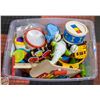 Image 1 : TUB OF KIDS INSTRUMENTS AND TOYS